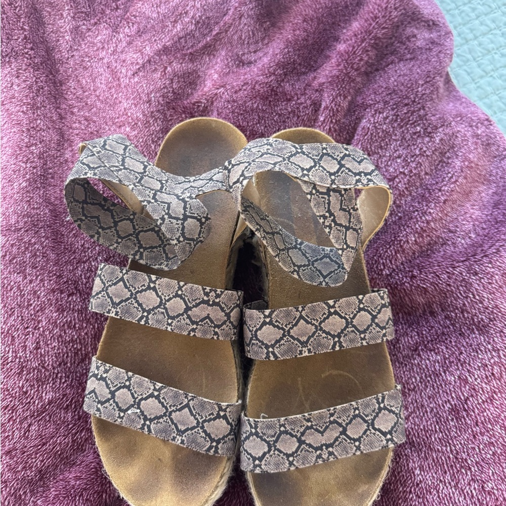 Stylish Womens Sandals with Snake Print
